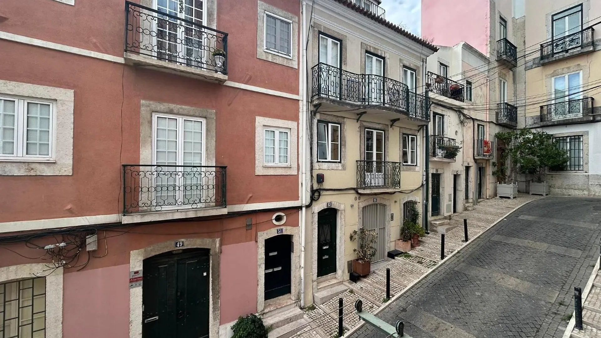 Typical Bica Apartment Lisboa Portugal